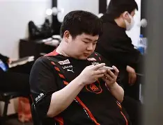 新人突显实力,老将领衔团队追赶() 新人突显实力,老将领衔团队追赶()