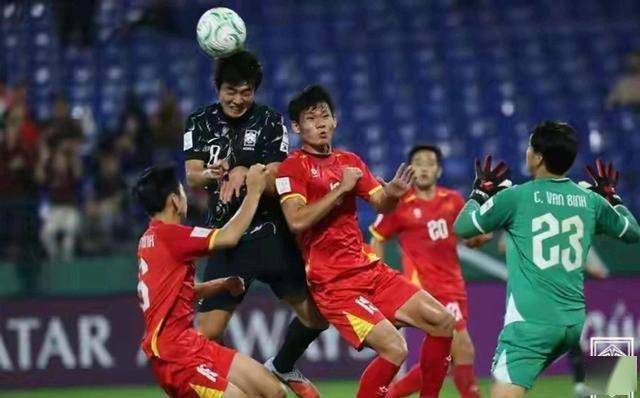 9游官网入口-韩国体育选手接连取得足球比赛胜利()